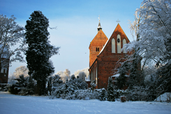 St-Johannes-Kirche im Winter
